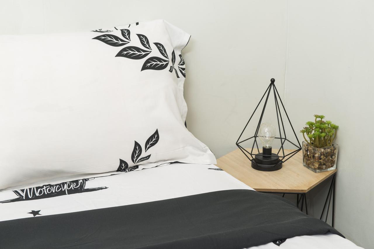 תל אביב Sapir Hostel (Adults Only) מראה חיצוני תמונה