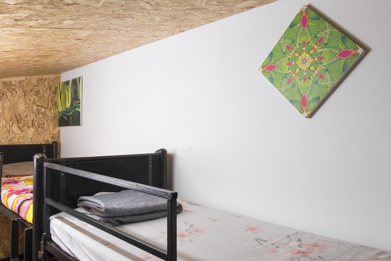 תל אביב Sapir Hostel (Adults Only) מראה חיצוני תמונה