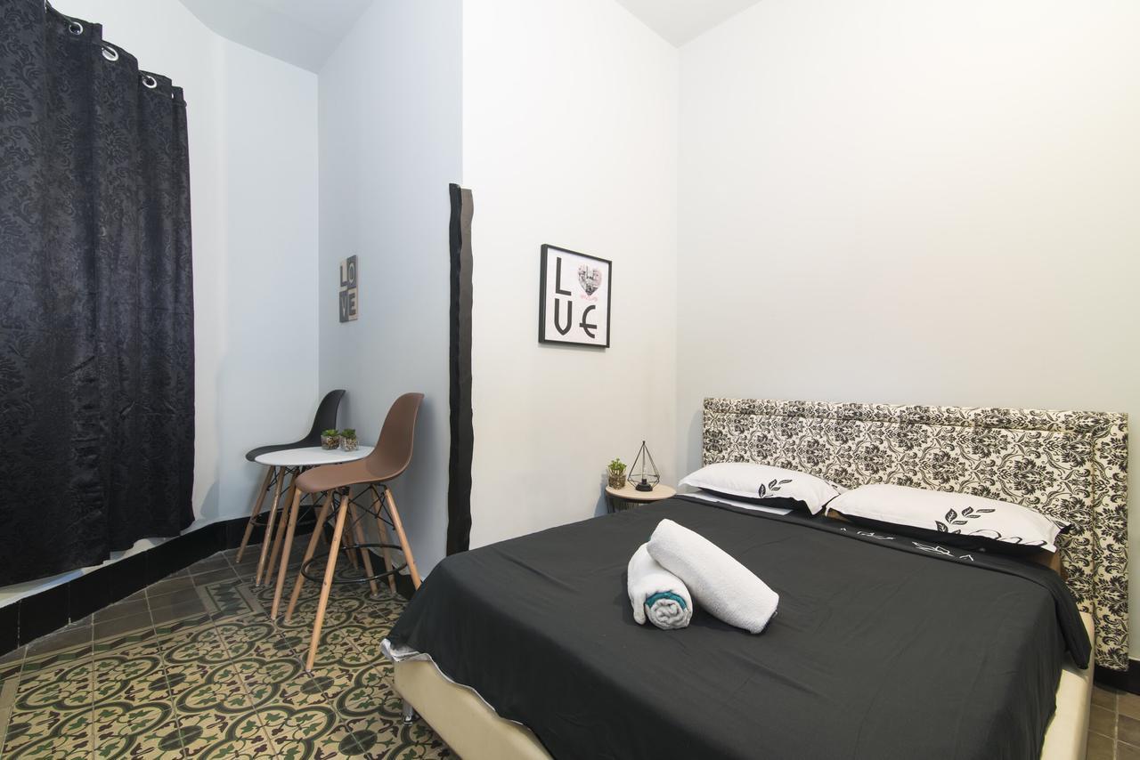 תל אביב Sapir Hostel (Adults Only) מראה חיצוני תמונה