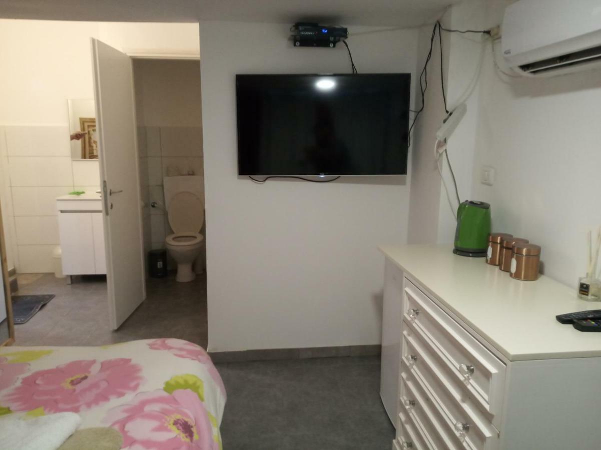 תל אביב Sapir Hostel (Adults Only) מראה חיצוני תמונה